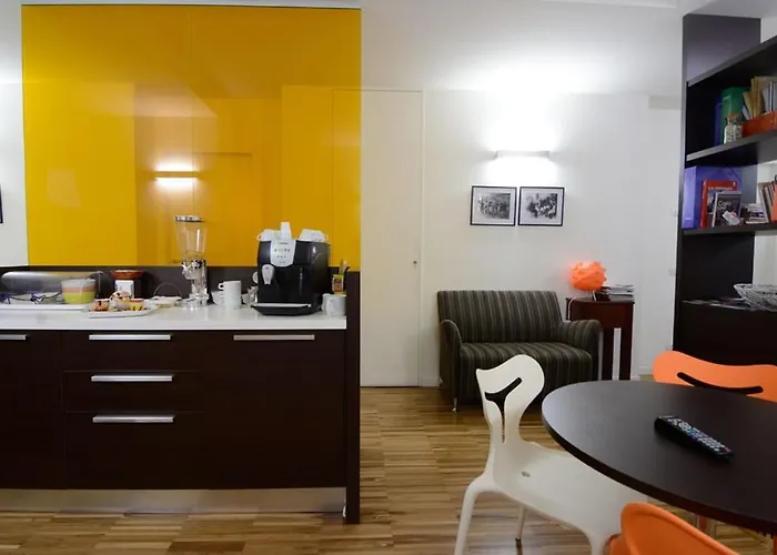 Donna Eleonora Guest house 4*