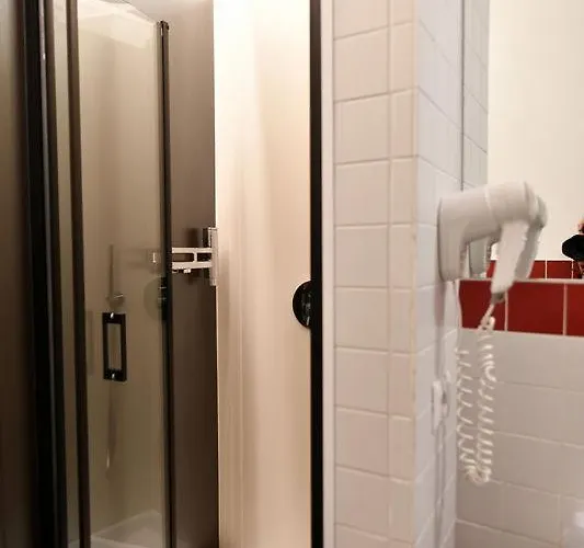 Donna Eleonora 4* מטרה