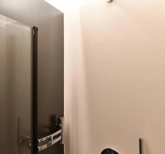 Donna Eleonora בית הארחה