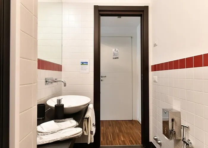 Donna Eleonora Guest house 4*