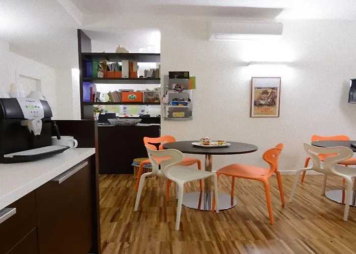 Donna Eleonora 4* מטרה